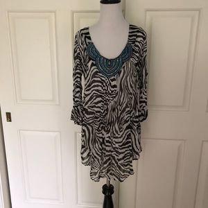 CRINKLE TUNIC BLOUSE JEWELED TURQUOISE NECK